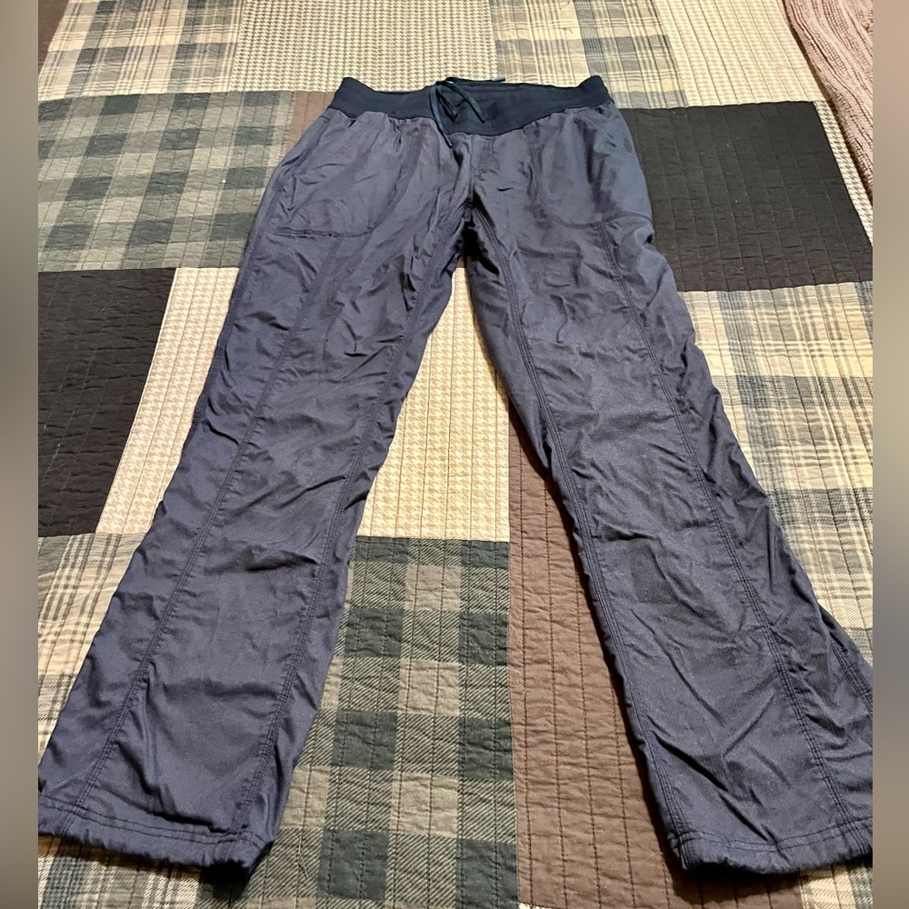 The North Face Navy Aphrodite Long Pant - Size Large - Excellent Condition